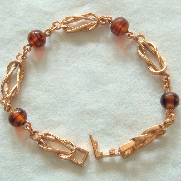 Vintage Bracelet Gold Tone Avon Tortelle - Picture 2 of 8